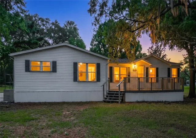 Homes for sale in Lady Lake, FL | 8331 County Road 109, Lady Lake, FL 32159 | MLS# S5147176