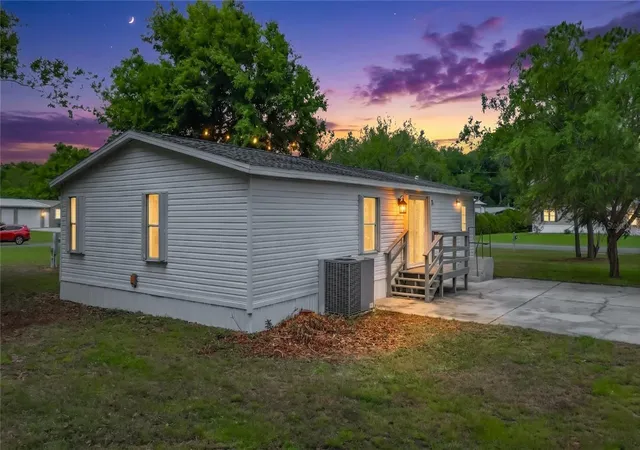 Homes for sale in Lady Lake, FL | 8331 County Road 109, Lady Lake, FL 32159 | MLS# S5147176