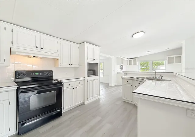 5th image of 8331 County Road 109, Lady Lake, FL 32159 | MLS# S5147176