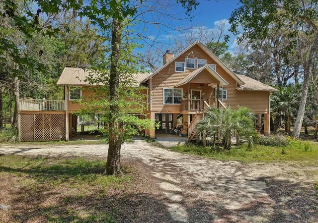 Photo 1 of Single family home for sale at 124 Ne 824th Street, Old Town, FL 32680 | MLS# W7884556 | Listing updated on 2026-09-15