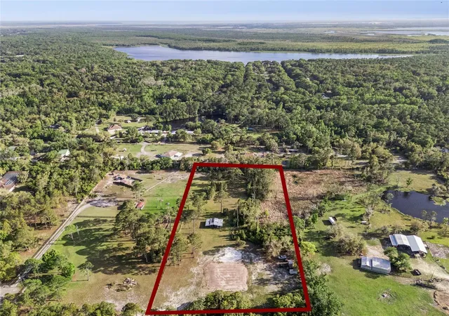 Photo 3 of Sale Pending at 110 Wild Horse Run, Deltona, FL 32738 | MLS# O6396345 | Listing updated on 2026-08-19