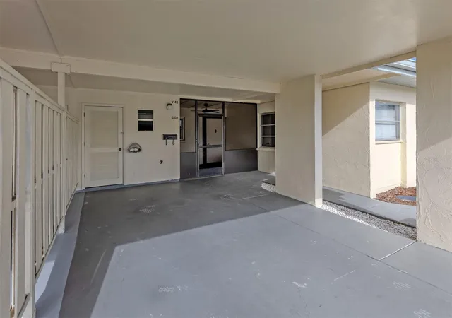 3rd image of 6108 Green View Dr #143, Sarasota, FL 34231 | MLS# N6143757