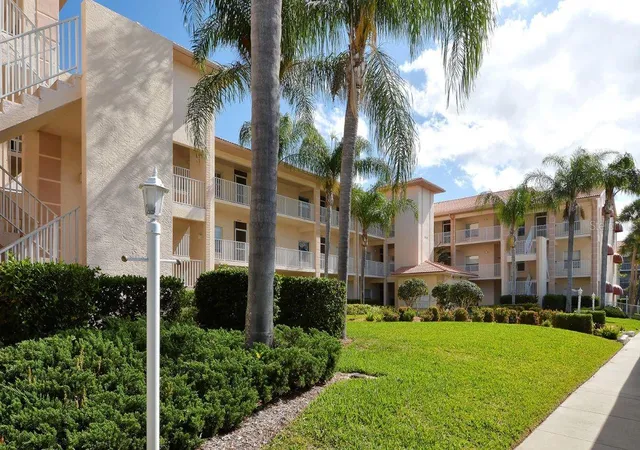 Photo 1 of Condo for sale at 9630 Club S Cir #6202, Sarasota, FL 34238 | MLS# A4688849 | Listing updated on 2026-07-20