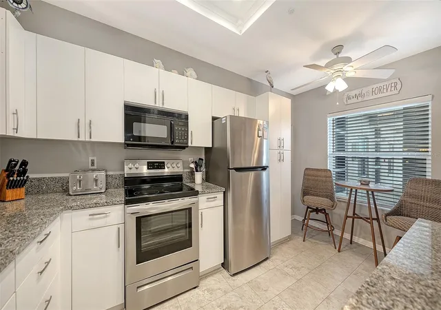 Photo 4 of Condo for sale at 9630 Club S Cir #6202, Sarasota, FL 34238 | MLS# A4688849 | Listing updated on 2026-07-20