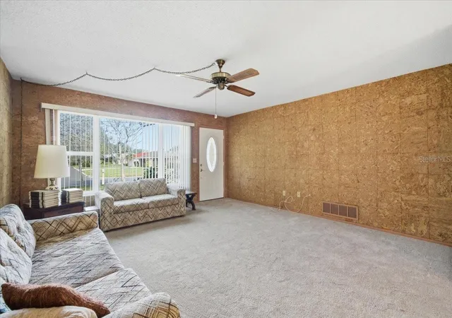 Photo 4 of Single family home for sale at 140 Patlin Cir E, Largo, FL 33770 | MLS# TB8494067 | Listing updated on 2026-10-01