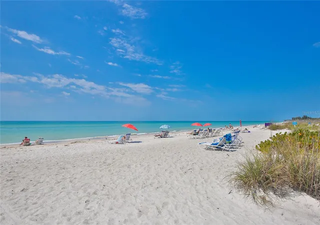 66th image of 708 42nd St, Sarasota, FL 34234 | MLS# A4688859