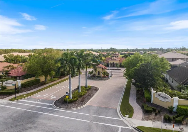 Photo 3 of Townhouse for sale at 6120 E 27 Street, Ellenton, FL 34222 | MLS# A4688868 | Listing updated on 2026-10-06