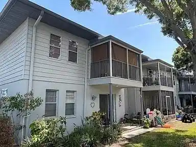 Listing Photo 2 - Condo for sale in 10800 Us Hwy 19 N located at 10800 Us Hwy 19 N, Pinellas Park, FL 33782 - Unit #237
