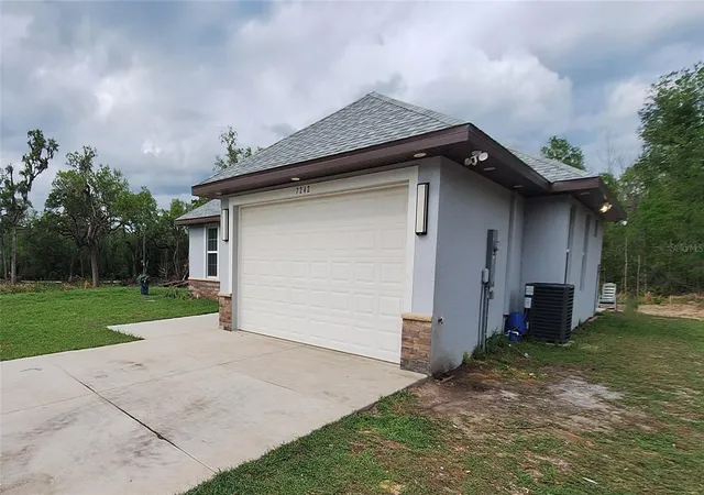 3rd image of 7242 Elaine Dr, Webster, FL 33597 | MLS# TB8494121