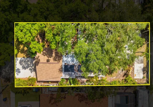 3rd image of 3414 W Wallcraft Ave, Tampa, FL 33611 | MLS# TB8494132
