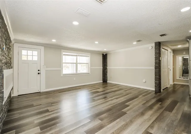 Photo 3 of Single family home for sale at 3147 36th Avenue N, Saint Petersburg, FL 33713 | MLS# O6396407 | Listing updated on 2026-10-02