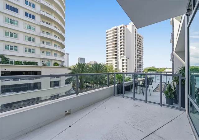 3rd image of 101 S Eola Dr #519, Orlando, FL 32801 | MLS# O6396424