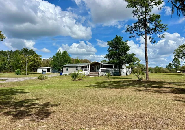 Manufactured home for sale at 5351 NE 121st Terrace, Williston, FL 32696 | MLS# OM722205 | Listing updated on 2026-07-02
