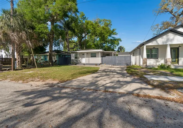Photo 4 of Sale Pending at 6710 N Harer St, Tampa, FL 33604 | MLS# TB8494207 | Listing updated on 2026-10-26