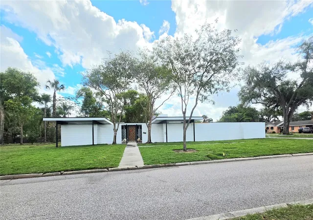 Photo 1 of Single family home for sale at 1390 S Swearingen, Bartow, FL 33830 | MLS# B4902227 | Listing updated on 2026-09-12