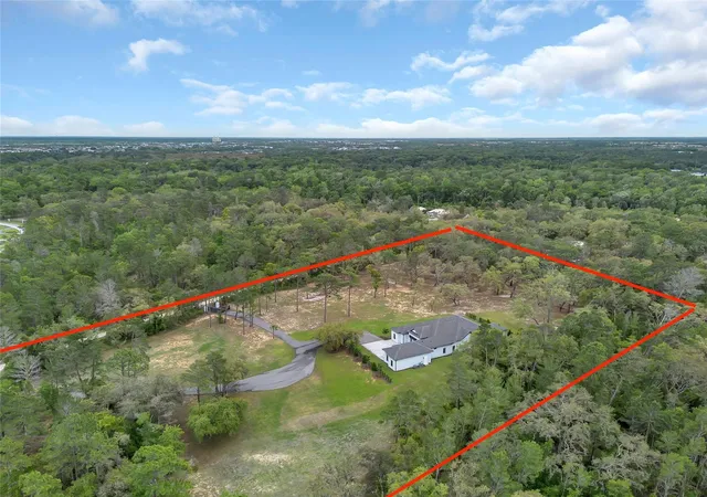 Photo 3 of Single family home for sale at 8398 Happy Trl, Kissimmee, FL 34747 | MLS# O6396464 | Listing updated on 2026-10-05