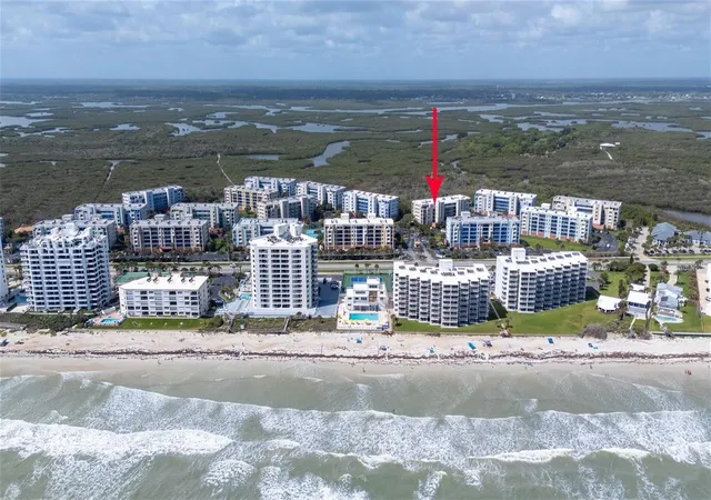 Listing Photo 4 - Condo for sale in building located at 5300 S Atlantic Ave, NEW SMYRNA BEACH, FL 32169 - Unit #6-207