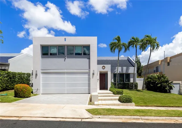 Photo 1 of Single family home for sale at 69 Roble, Guaynabo, PR 00966 | MLS# PR9120425 | Listing updated on 2026-04-22