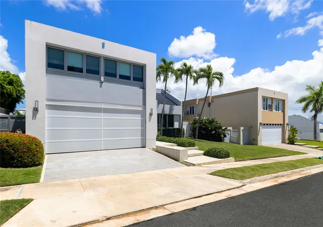 Photo 28 of Single family home for sale at 69 Roble, Guaynabo, PR 00966 | MLS# PR9120425 | Listing updated on 2026-04-22