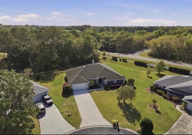 Photo 2 of Single family home for sale at 42 Sunrise Dr, Ocala, FL 34472 | MLS# OM722213 | Listing updated on 2026-09-24