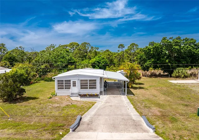 Manufactured home for sale at 258 Via De Luna, ENGLEWOOD, FL 34224 | MLS# D6146909