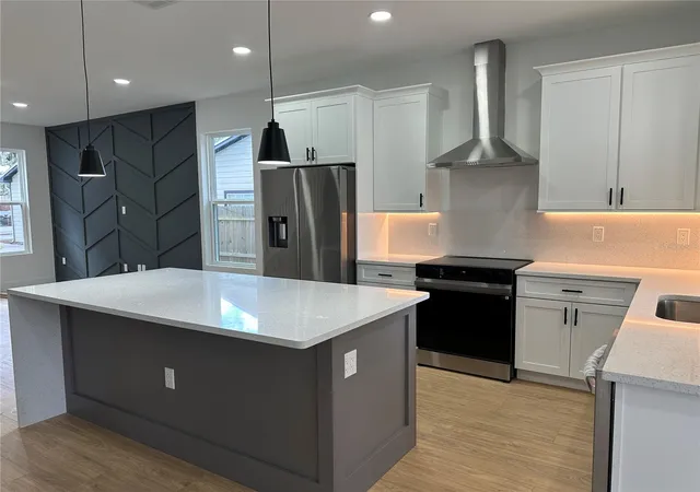 Photo 3 of Single family home for sale at 1317 E Harding St, Orlando, FL 32806 | MLS# O6396523 | Listing updated on 2026-09-15