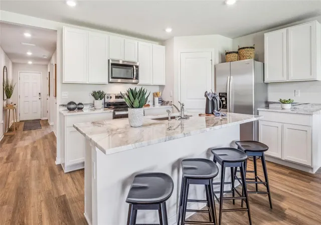 4th image of 1315 12th Street S, Saint Petersburg, FL 33705 | MLS# A4688934