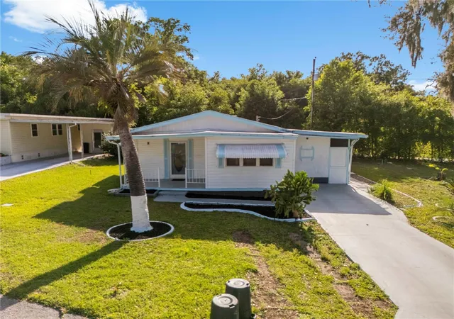 Homes for sale in Zephyrhills, FL | 6123 Ridgewood Dr, Zephyrhills, FL 33542 | MLS# TB8494273