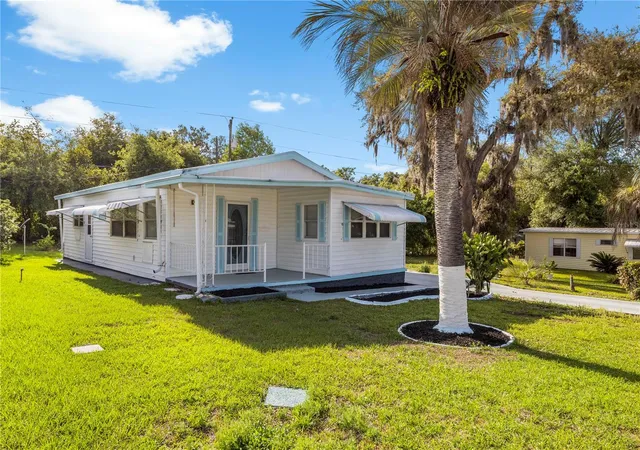 Homes for sale in Zephyrhills, FL | 6123 Ridgewood Dr, Zephyrhills, FL 33542 | MLS# TB8494273