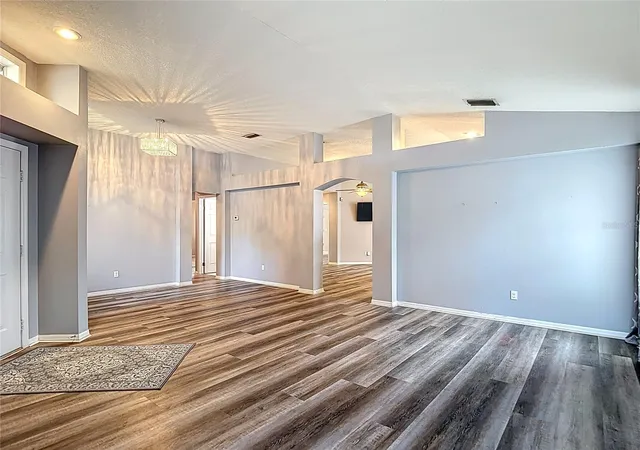 5th image of 2631 Green Valley St, Valrico, FL 33596 | MLS# TB8494304