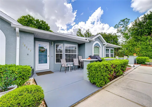 Homes for sale in Zephyrhills, FL | 38237 Eucalyptus Dr, Zephyrhills, FL 33542 | MLS# TB8494305