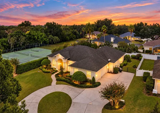 Single family home for sale at 902 Hanover Way, LAKELAND, FL 33813 | MLS# TB8494309