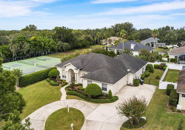 Photo 2 of Single family home for sale at 902 Hanover Way, Lakeland, FL 33813 | MLS# TB8494309 | Listing updated on 2026-10-05