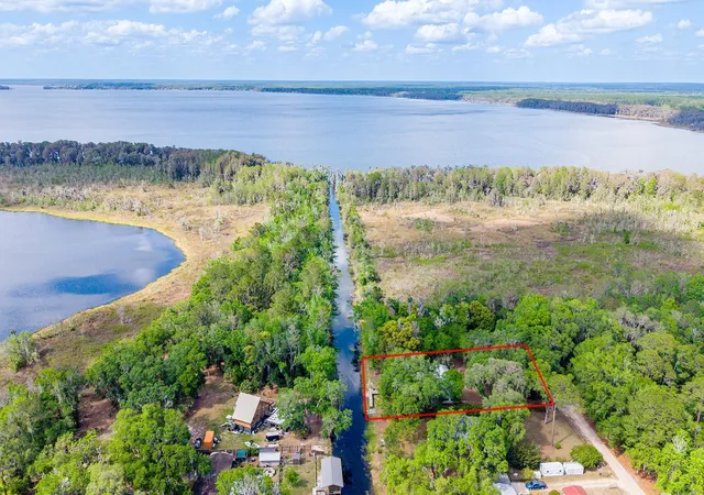 1st image of 6308 Island Rd, Melrose, FL 32666 | MLS# GC539187