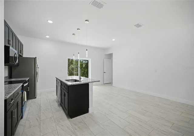 Photo 4 of Single family home for sale at 2885 W Redgate Dr, Dunnellon, FL 34433 | MLS# OM722234 | Listing updated on 2026-08-28
