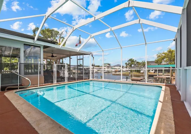 3rd image of 7239 Southwind Dr, Hudson, FL 34667 | MLS# W7884580
