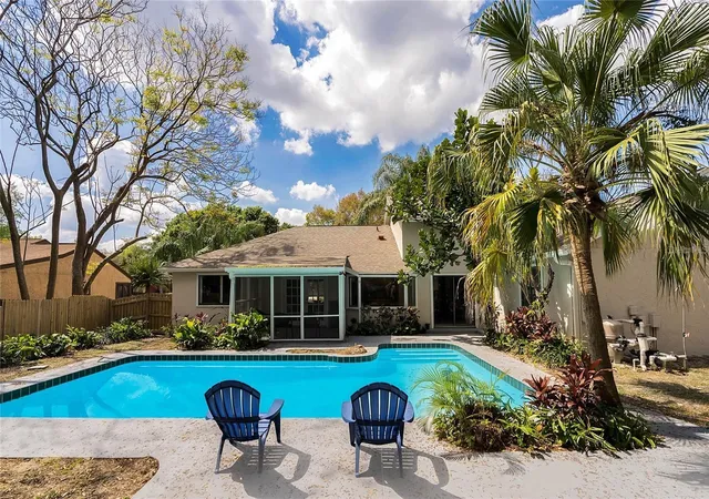 Photo 2 of Single family home for sale at 5607 Spring Run Ave, Orlando, FL 32819 | MLS# O6396563 | Listing updated on 2026-10-07