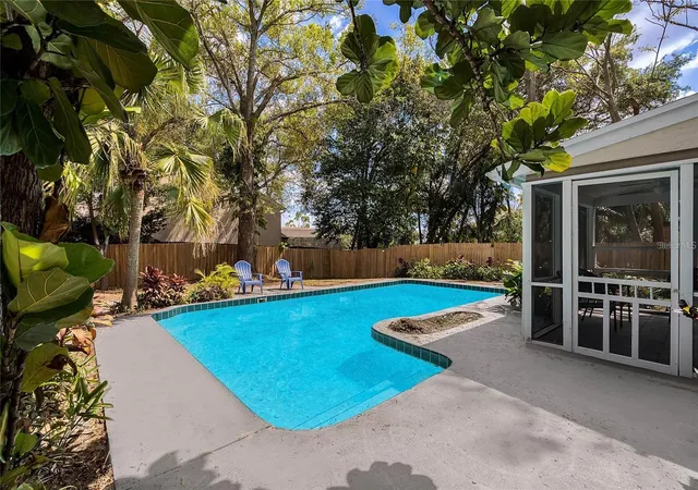 Photo 3 of Single family home for sale at 5607 Spring Run Ave, Orlando, FL 32819 | MLS# O6396563 | Listing updated on 2026-10-07