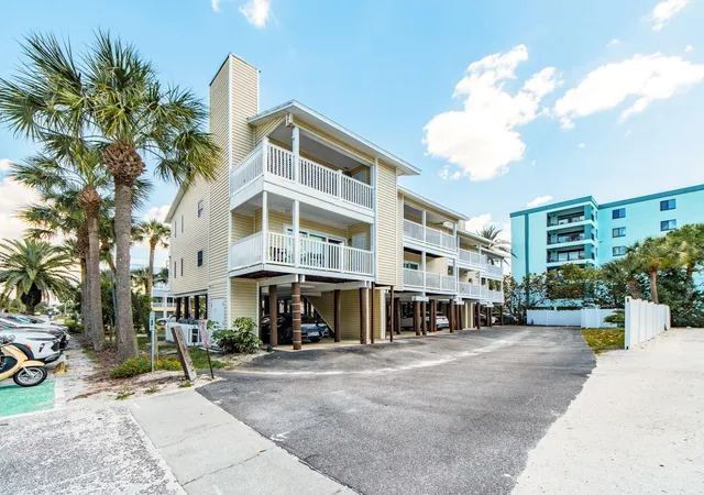 Photo 3 of Condo for sale at 2406 Gulf Blvd #204, Indian Rocks Beach, FL 33785 | MLS# TB8494357 | Listing updated on 2026-09-24