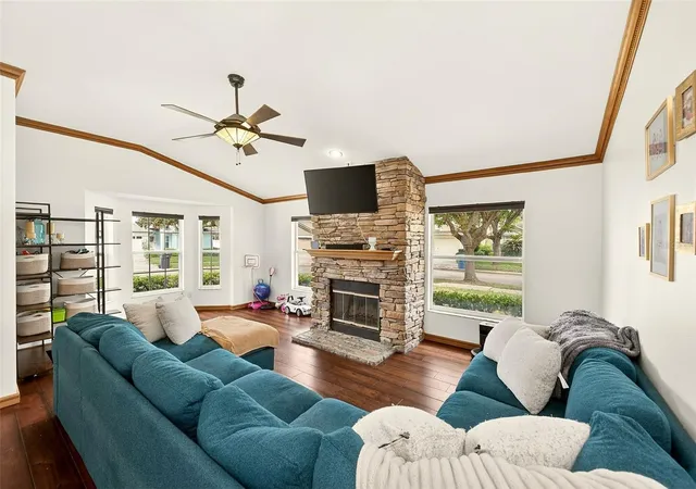 4th image of 2927 Hickory Grove Dr, Valrico, FL 33596 | MLS# TB8494363