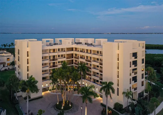Homes for sale in Longboat Key, FL | 1932 Harbourside Dr #242, Longboat Key, FL 34228 | MLS# A4688978
