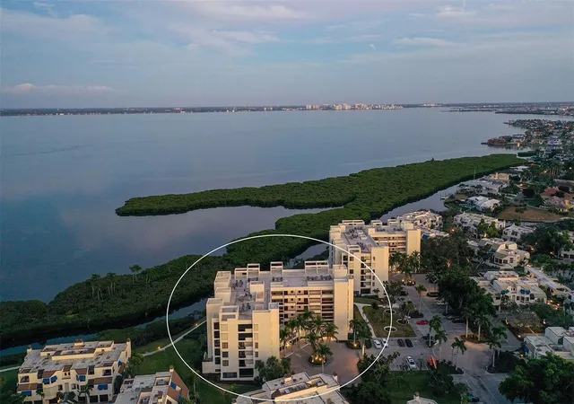 Homes for sale in Longboat Key, FL | 1932 Harbourside Dr #242, Longboat Key, FL 34228 | MLS# A4688978
