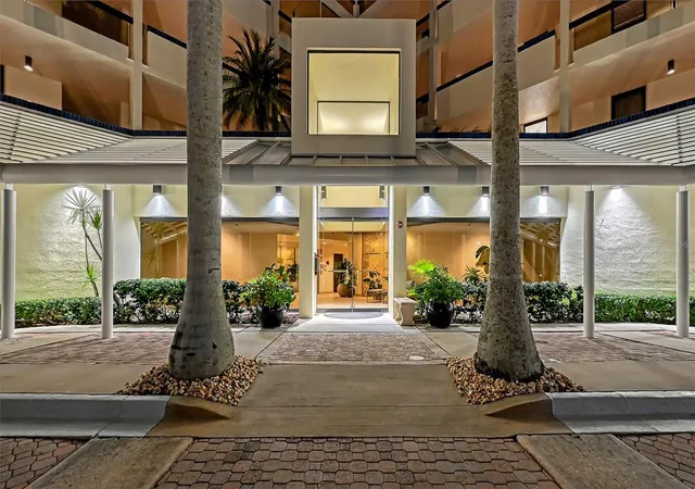 Homes for sale in Longboat Key, FL | 1932 Harbourside Dr #242, Longboat Key, FL 34228 | MLS# A4688978