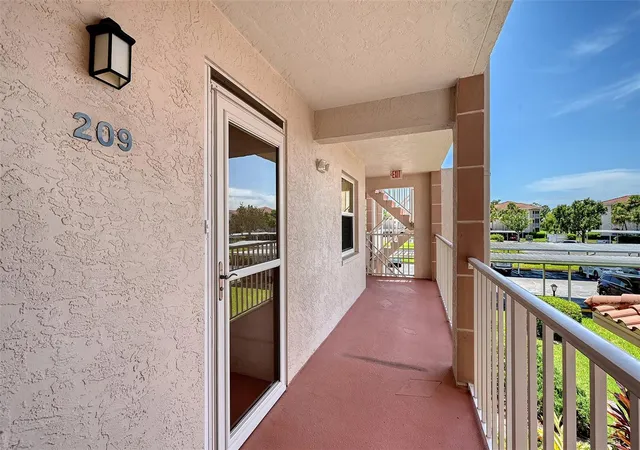 4th image of 6505 Stone River Rd #209, Bradenton, FL 34203 | MLS# A4688979