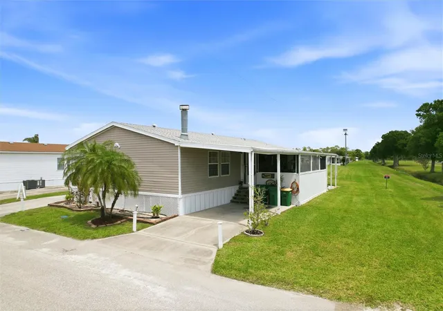 Manufactured home for sale at 184 W Manatee Loop, PUNTA GORDA, FL 33950 | MLS# C7524378