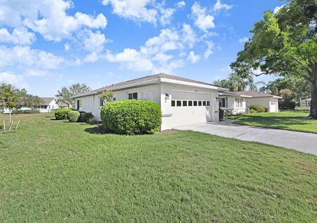 5th image of 2306 Lancaster Dr, SUN CITY CENTER, FL 33573
