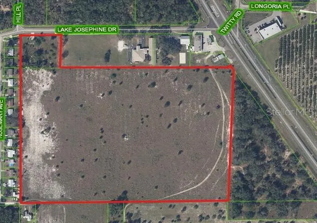 Photo 3 of Sale Pending at 415 Lake Josephine Dr, Sebring, FL 33875 | MLS# C7524380 | Listing updated on 2026-07-27
