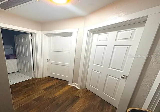 5th image of 1002 Oakhill St, Lakeland, FL 33815 | MLS# TB8494392