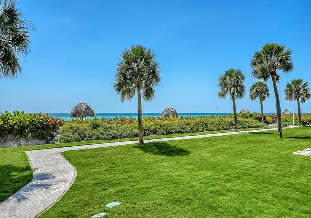 Homes for sale in Longboat Key, FL | 2425 Gulf Of Mexico Dr #1A, Longboat Key, FL 34228 | MLS# A4688987