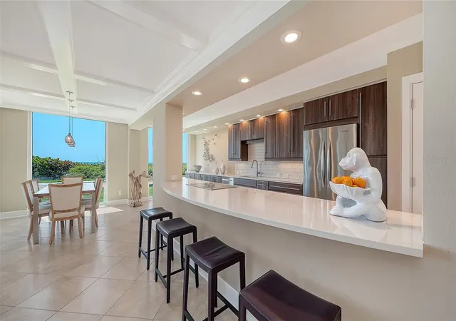Homes for sale in Longboat Key, FL | 2425 Gulf Of Mexico Dr #1A, Longboat Key, FL 34228 | MLS# A4688987